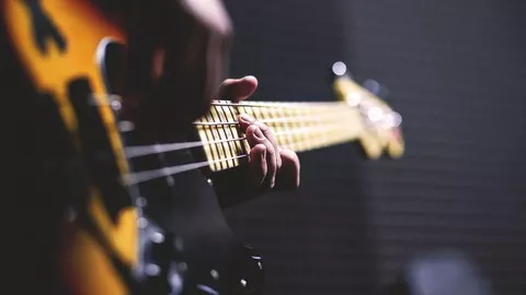 Learn To Play Bass: Beginner Masterclass TUTORIAL